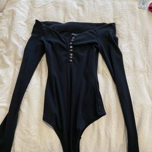 ABERCROMBIE off the shoulder Henley top!